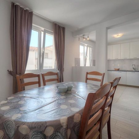 Family Three Bedroom Apartment Brando บุดวา ภายนอก รูปภาพ