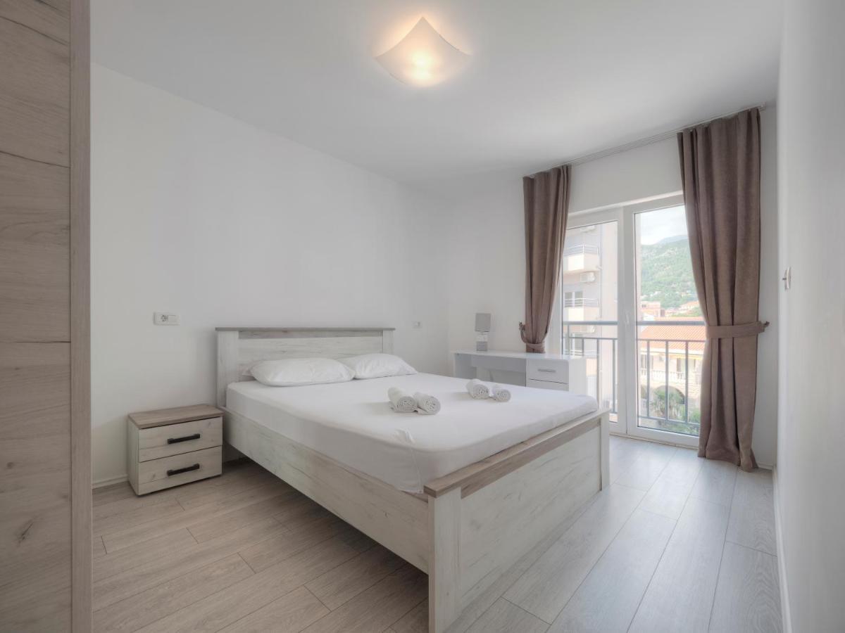 Family Three Bedroom Apartment Brando บุดวา ภายนอก รูปภาพ