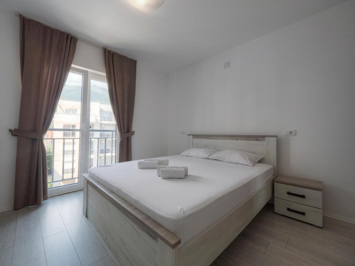 Family Three Bedroom Apartment Brando บุดวา ภายนอก รูปภาพ